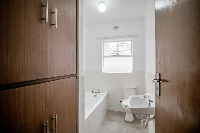 To Let 1 Bedroom Property for Rent in Wynberg Upper Western Cape